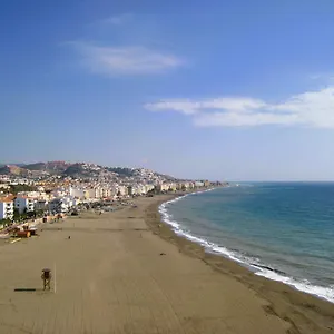 Apartamento Atico Con Solarium A Metros Del Mar En Malaga, Rincón de la Victoria